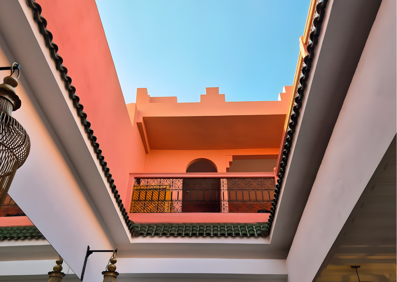 Riad de Prestige Entièrement Rénové avec Piscine à Vendre