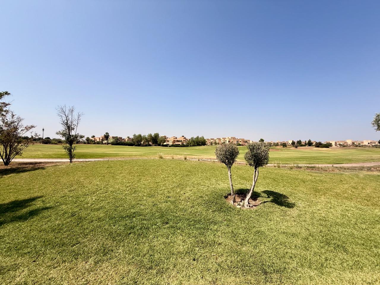 Appartement Rez De Jardin Front De Golf – Prestigia Ambre