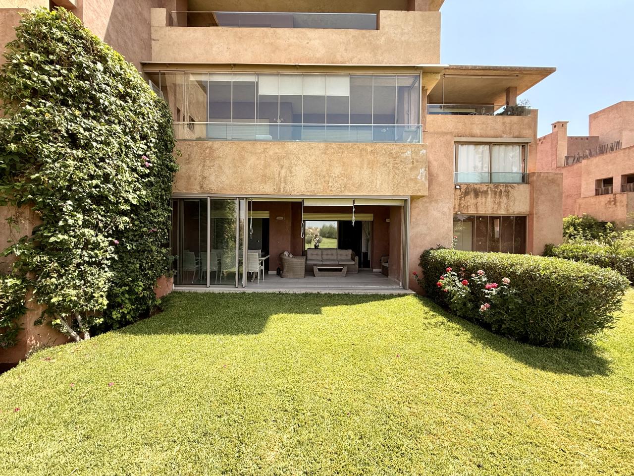 Appartement Rez De Jardin Front De Golf – Prestigia Ambre