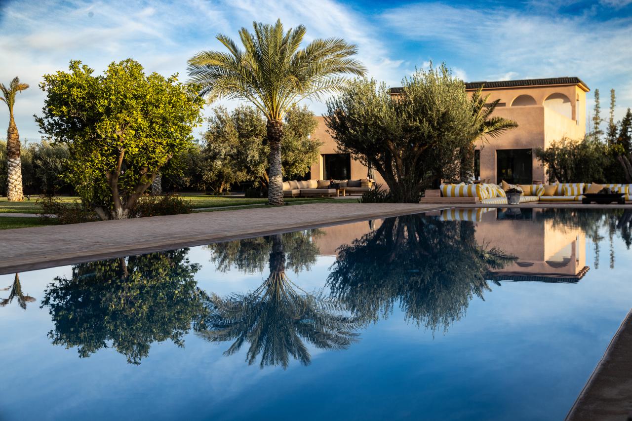 Villa Yemna – Villa de Luxe à Marrakech avec Piscine Chauffée, Terrain de Padel Privé et Vue sur les Montagnes de l’Atlas