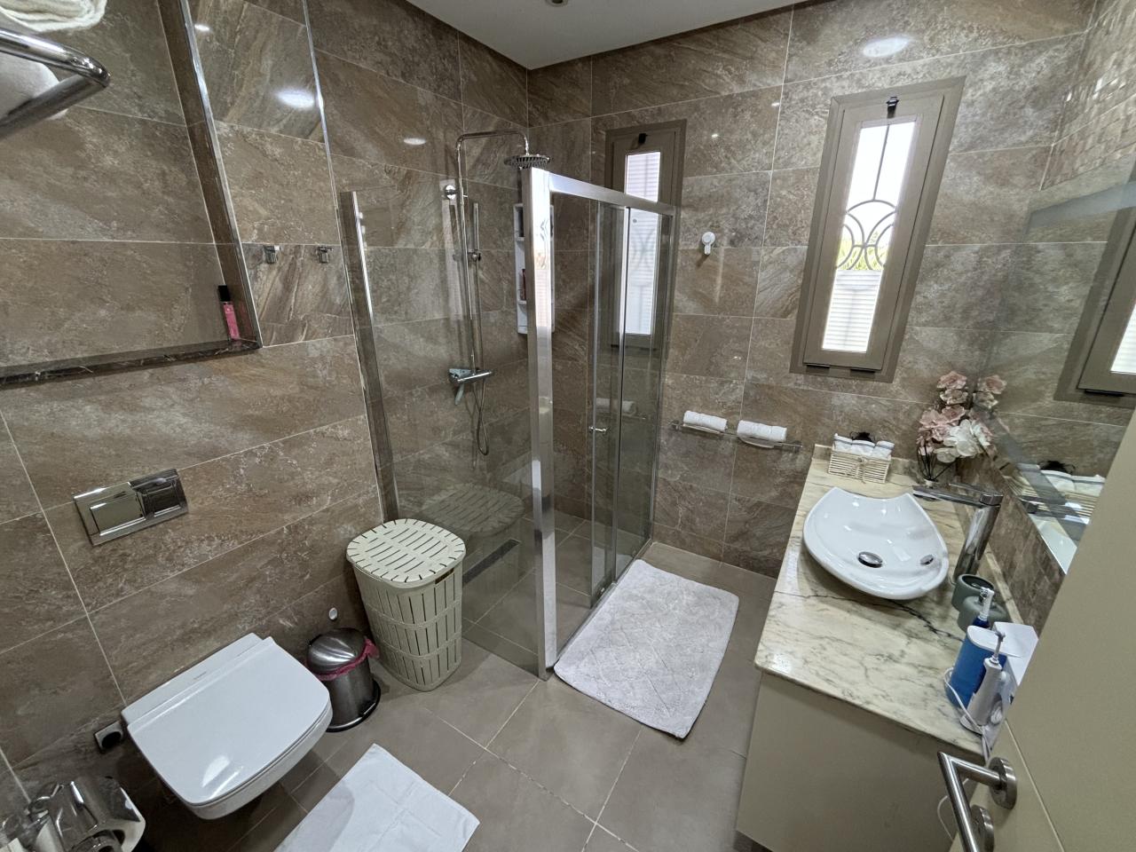 SUBLIME VILLA 5 CHAMBRES AVEC DÉPENDANCE SUR ARGAN GOLF