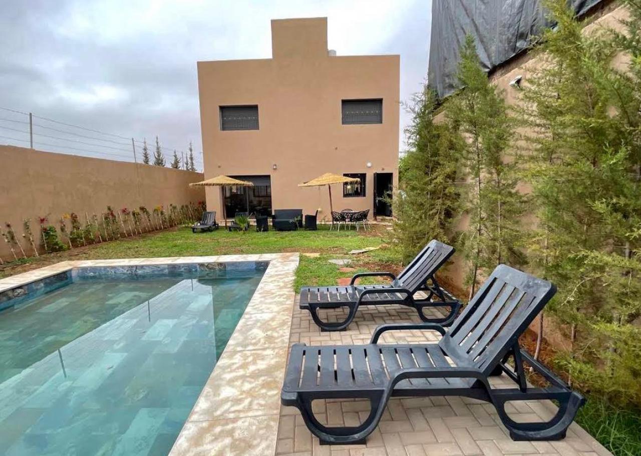 Belle Villa à Vendre Sur La Route De Fès