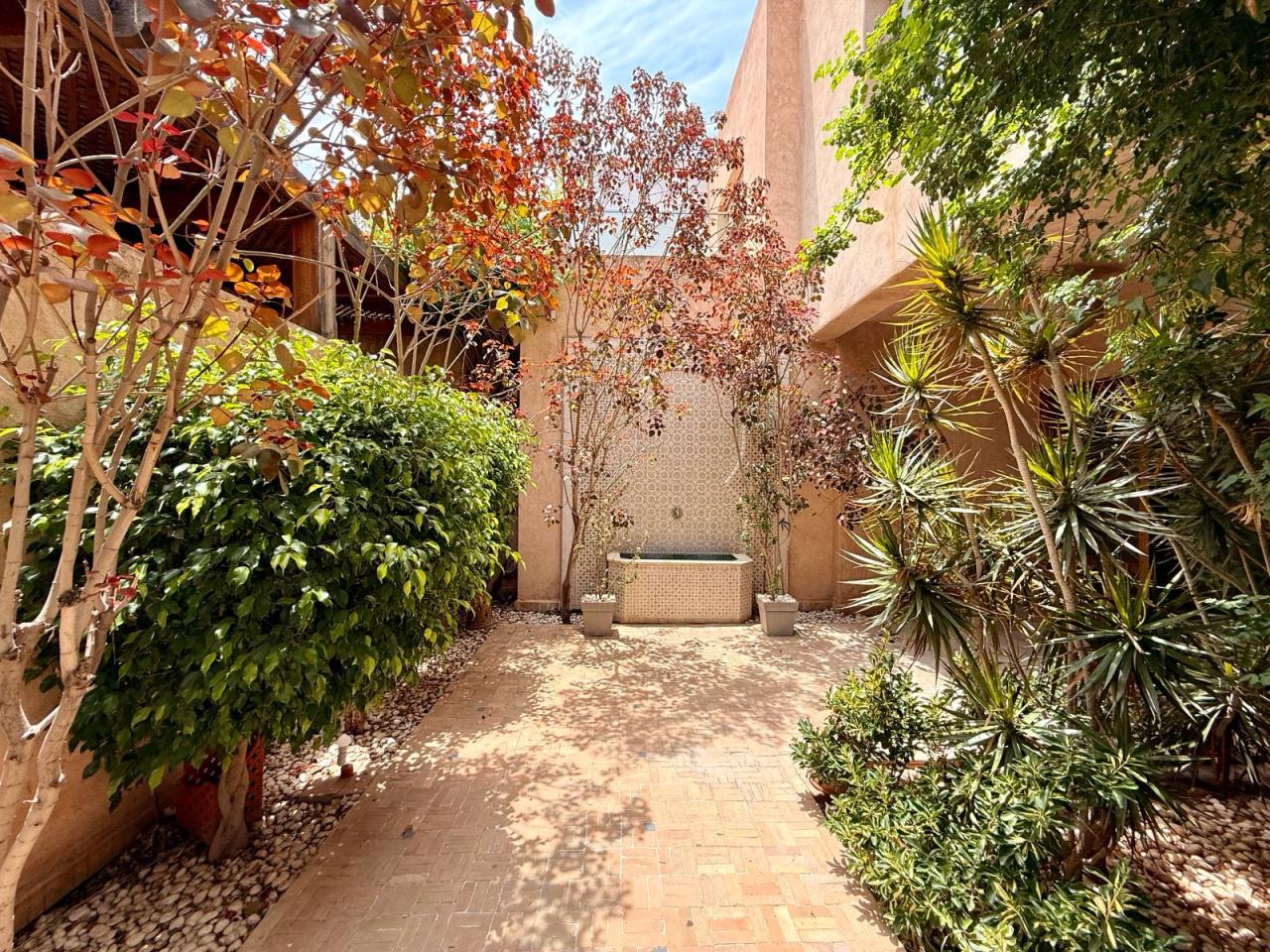 Villa 4 Façades front de Lac Prestigia Musc