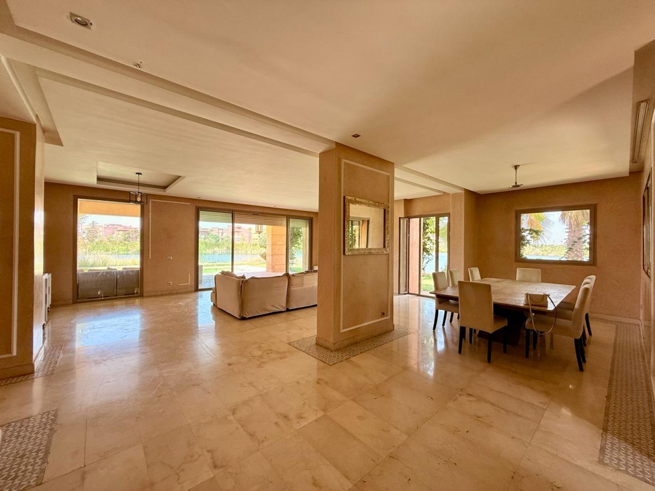Villa 4 Façades front de Lac Prestigia Musc