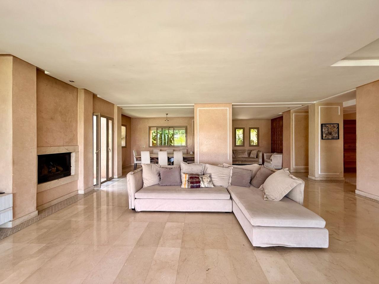 Villa 4 Façades front de Lac Prestigia Musc