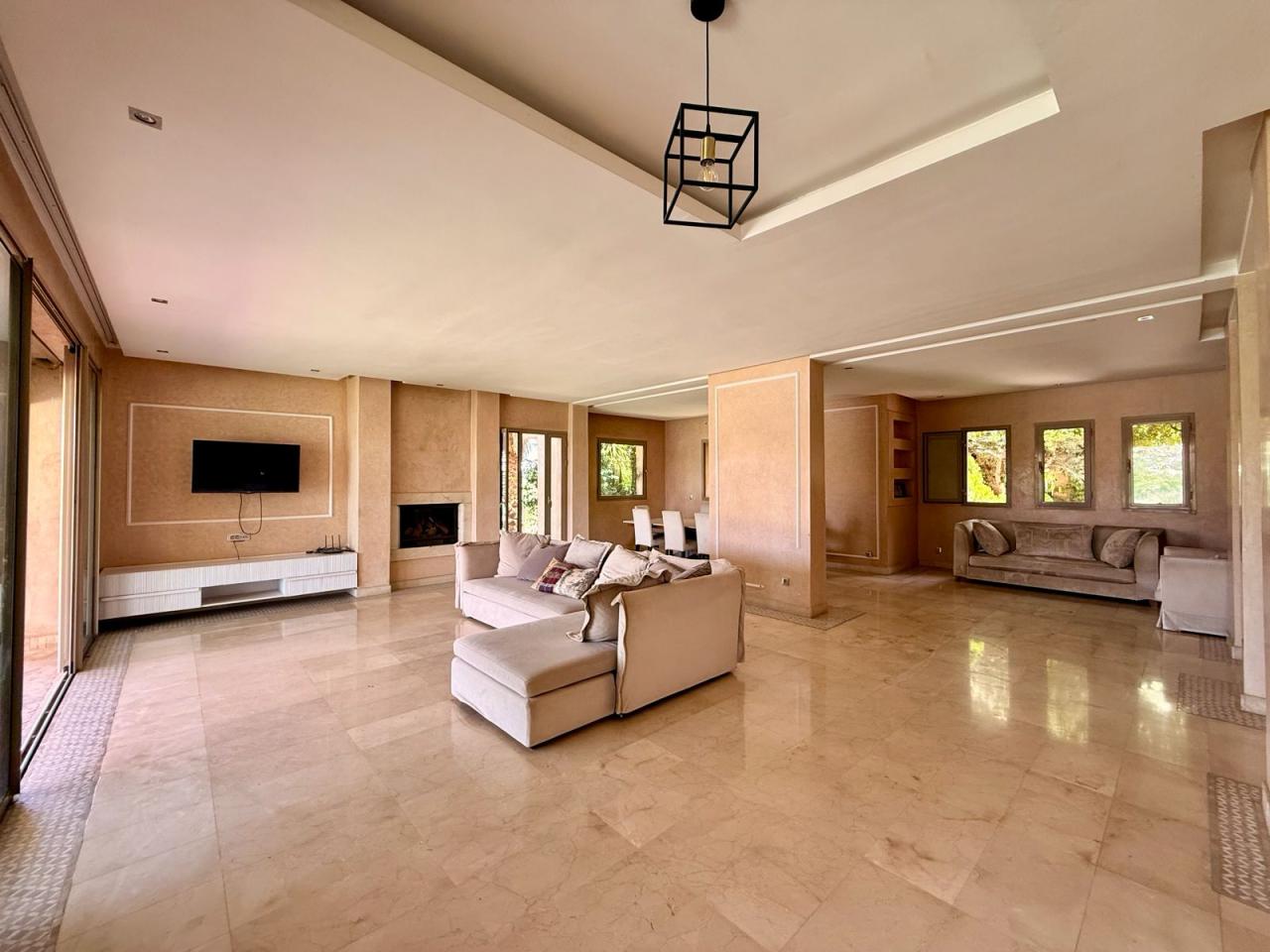 Villa 4 Façades front de Lac Prestigia Musc