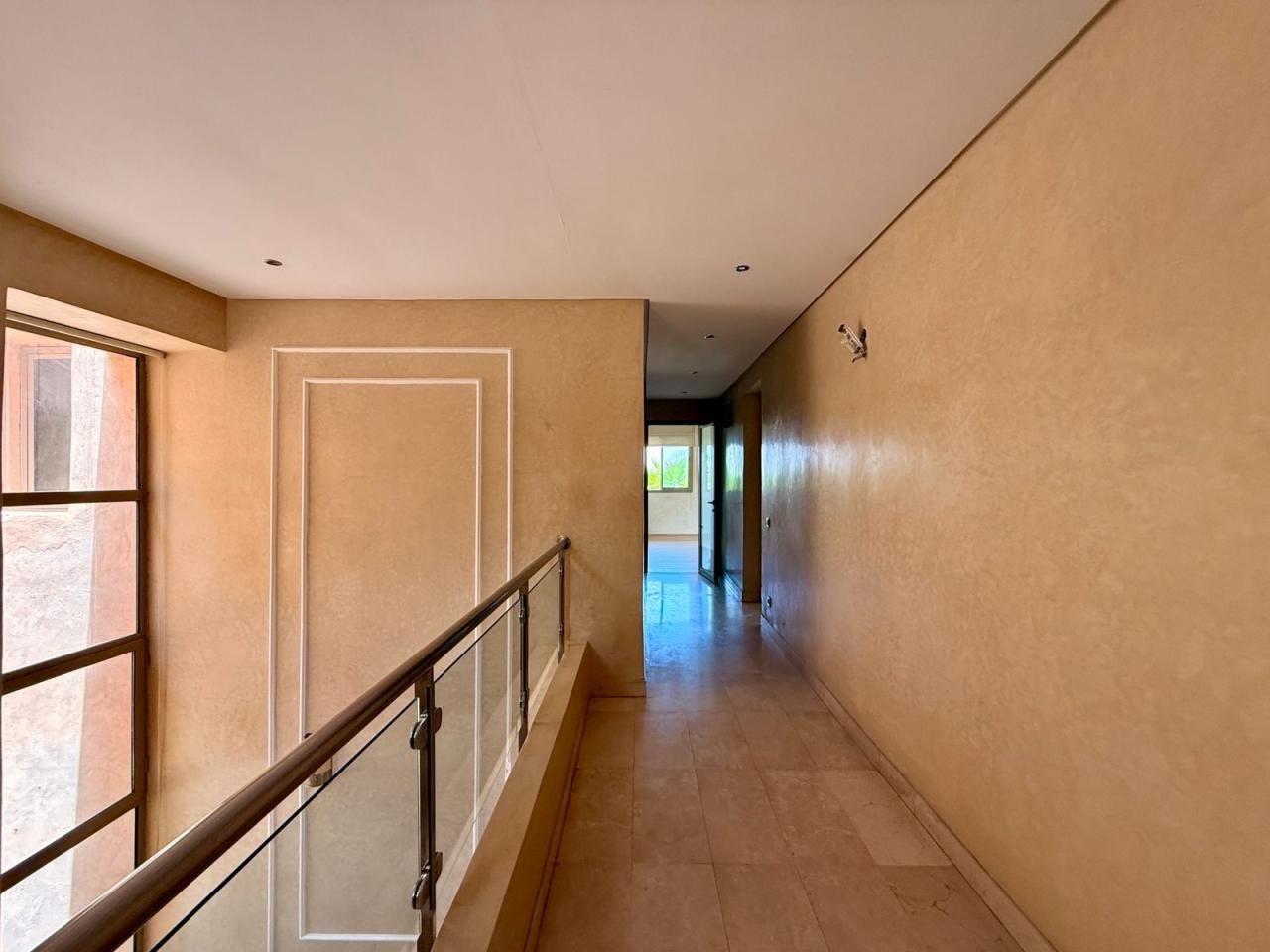 Villa 4 Façades front de Lac Prestigia Musc