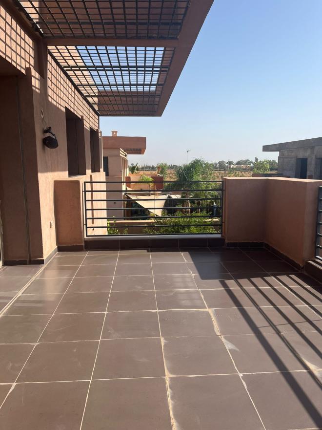 Villa 3 chambres à Vendre à Akenza