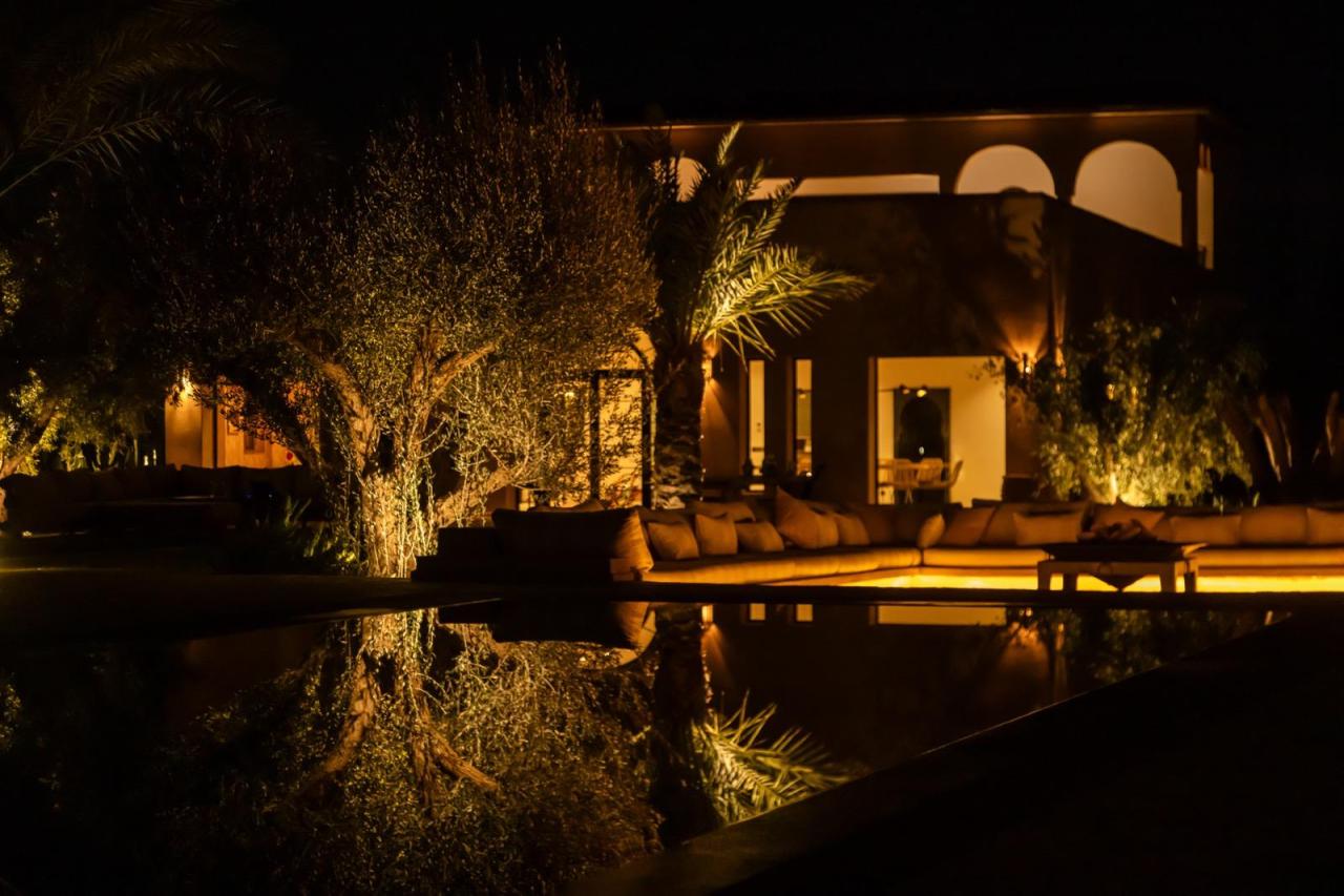 Villa Yemna – Villa de Luxe à Marrakech avec Piscine Chauffée, Terrain de Padel Privé et Vue sur les Montagnes de l’Atlas