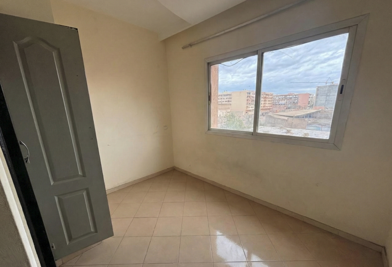 Apartment To Renovate in Hivernage Extension with Great Potential