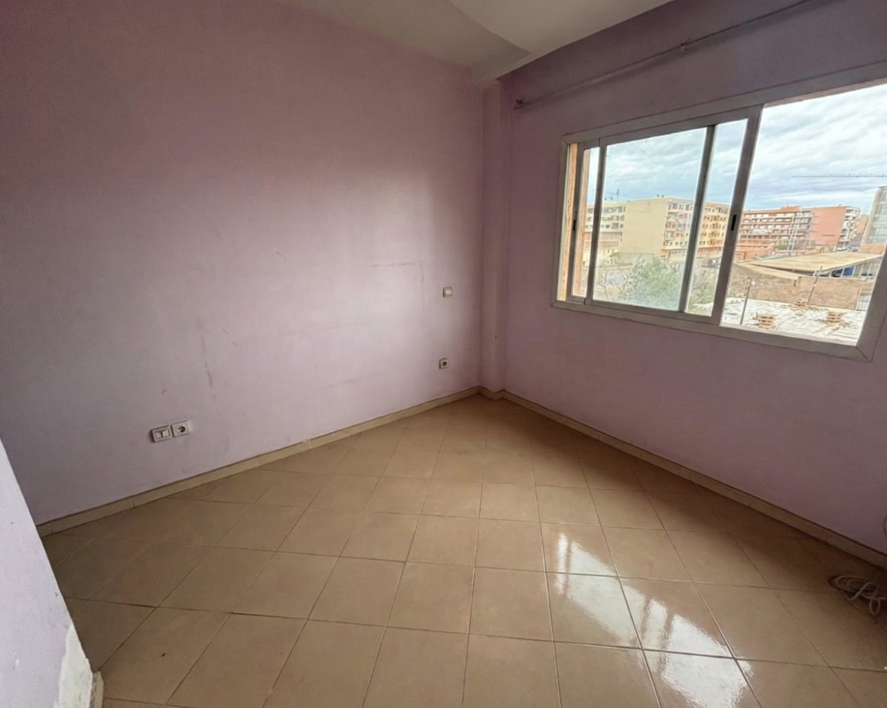 Apartment To Renovate in Hivernage Extension with Great Potential