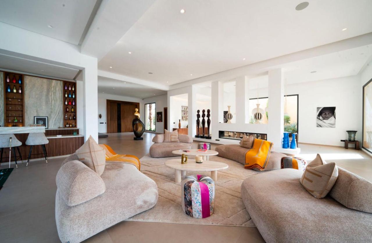 Villa 10 chambres à vendre route de fès