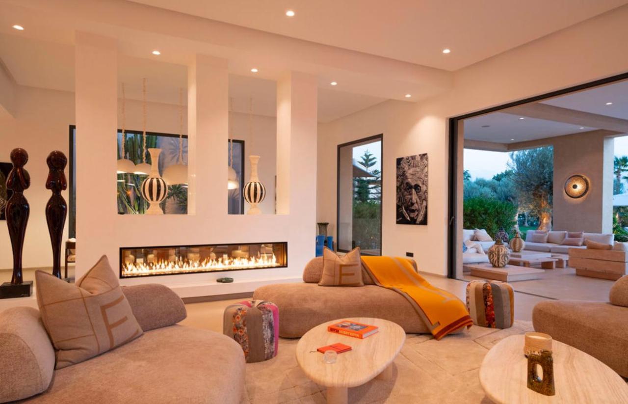 Villa 10 chambres à vendre route de fès