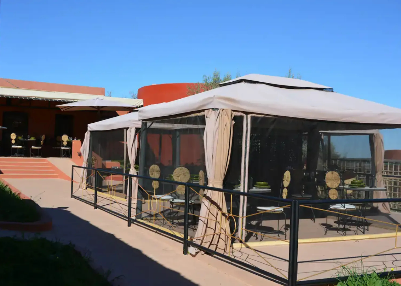 Domaine Écotouristique d’Exception à Vendre – Proche d'Agafay