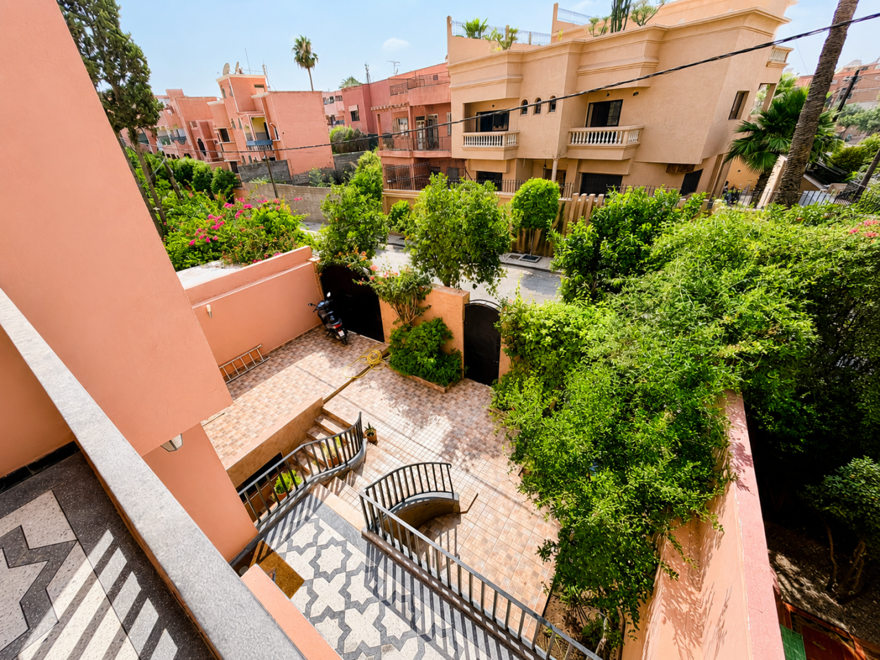 Grande Villa Familiale de 5 Chambres à Louer – Majorelle