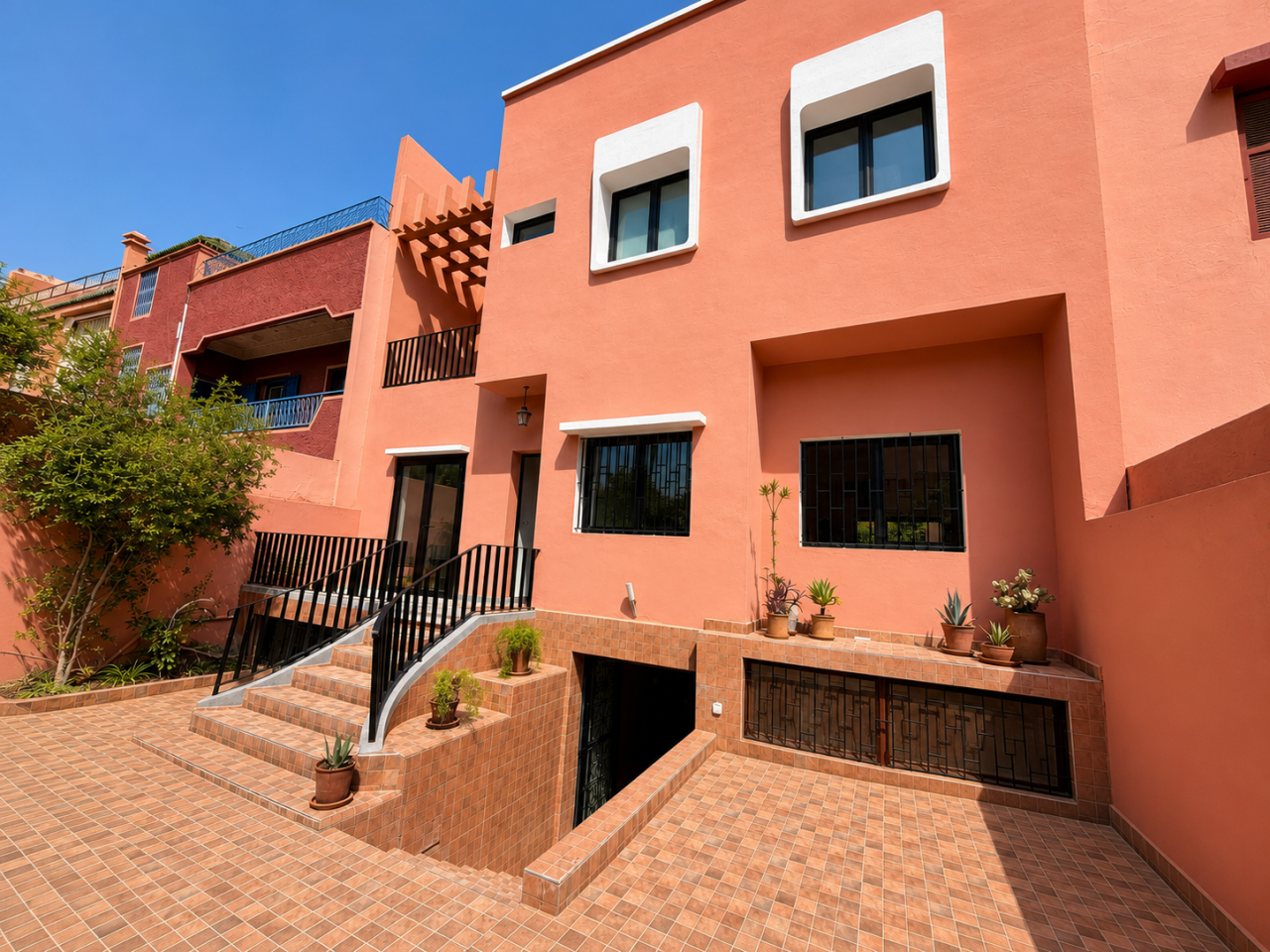 Grande Villa Familiale de 5 Chambres à Louer – Majorelle