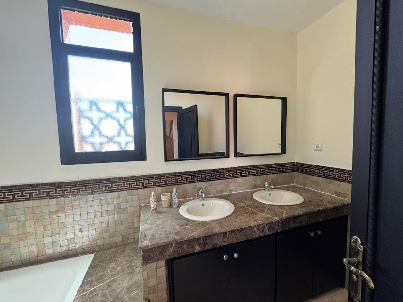 Villa Familiale avec Piscine à Louer – Atlas Golf Resort