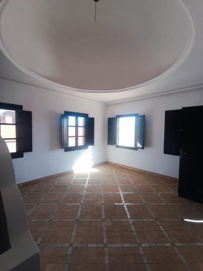 Villa Spacieuse à Louer avec Piscine Privée – Route de Casa