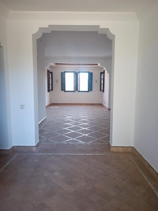 Villa Spacieuse à Louer avec Piscine Privée – Route de Casa