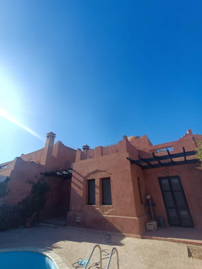 Villa Spacieuse à Louer avec Piscine Privée – Route de Casa