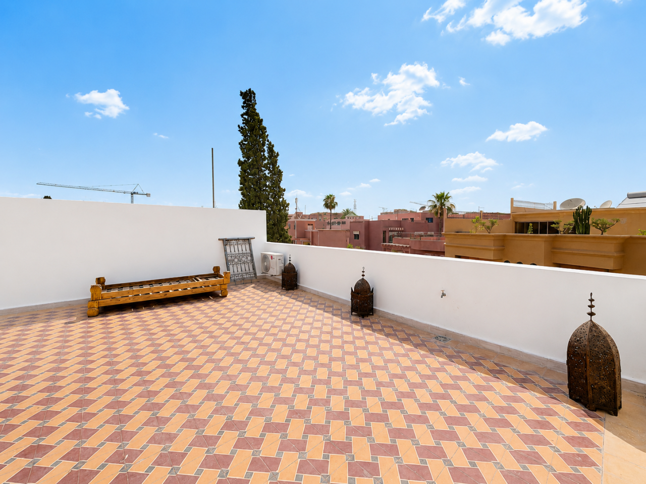 Grande Villa Familiale de 5 Chambres à Louer – Majorelle