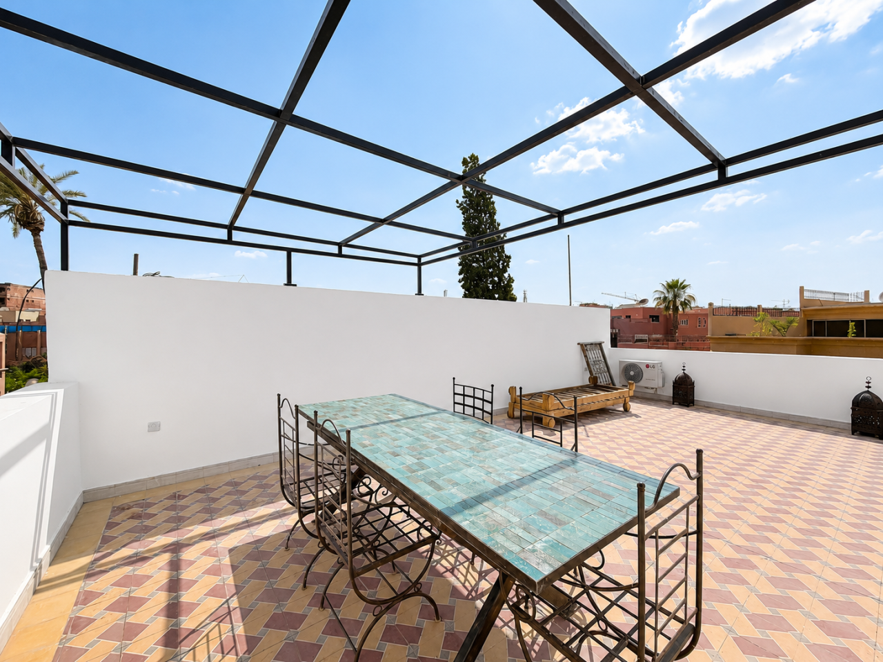 Grande Villa Familiale de 5 Chambres à Louer – Majorelle