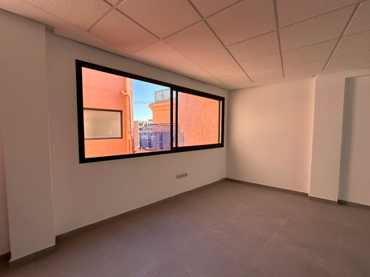 Office Space For Sale – Ideal For Multiple Business Activities In Guéliz