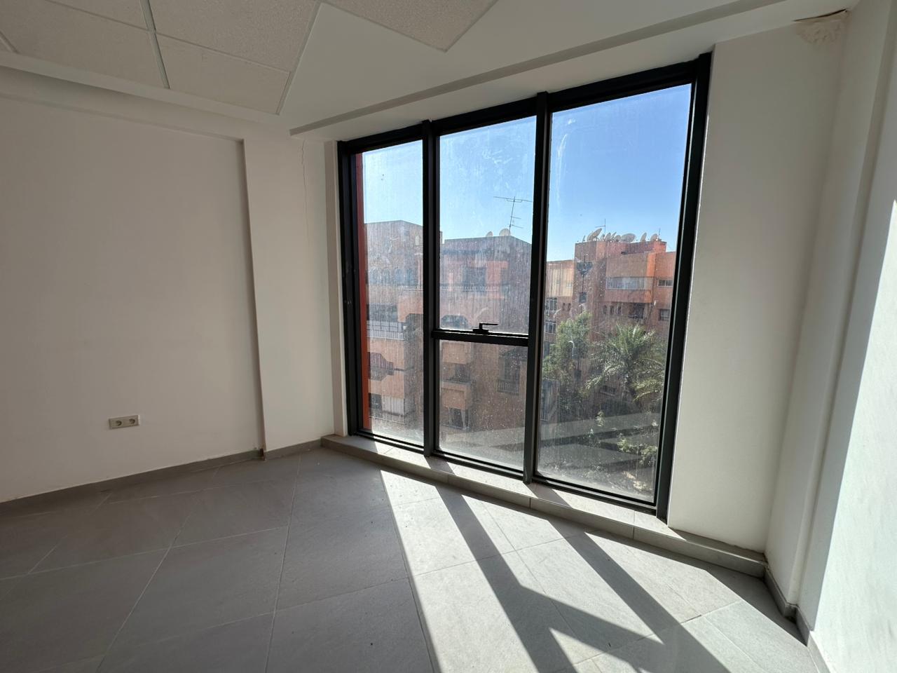 Office Space For Sale – Ideal For Multiple Business Activities In Guéliz