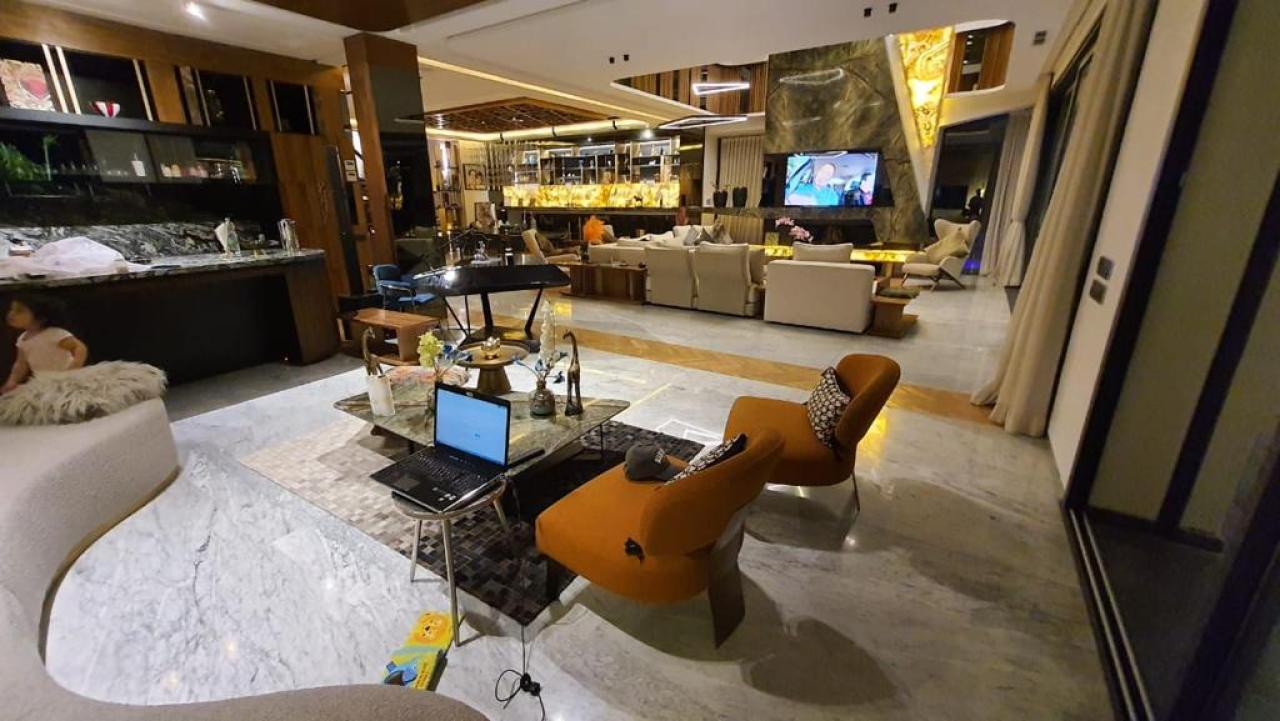 Villa d’architecte front line golf à vendre à Argan Golf – Vue lac et Atlas