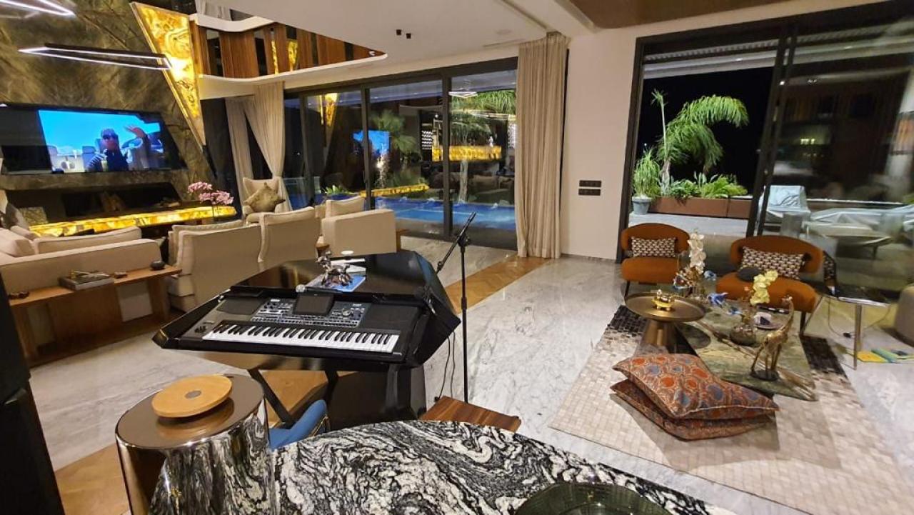 Villa d’architecte front line golf à vendre à Argan Golf – Vue lac et Atlas