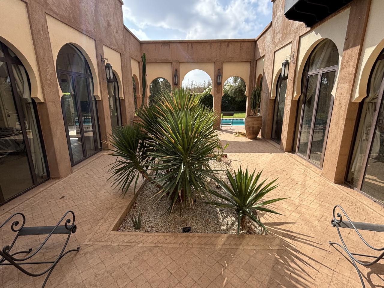 SUBLIME VILLA 3 CHAMBRES À VENDRE ROUTE DE FÈS