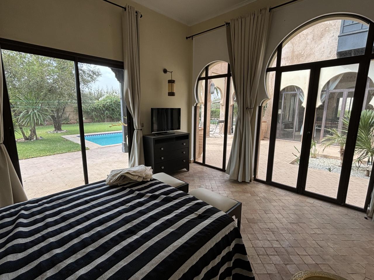 SUBLIME VILLA 3 CHAMBRES À VENDRE ROUTE DE FÈS