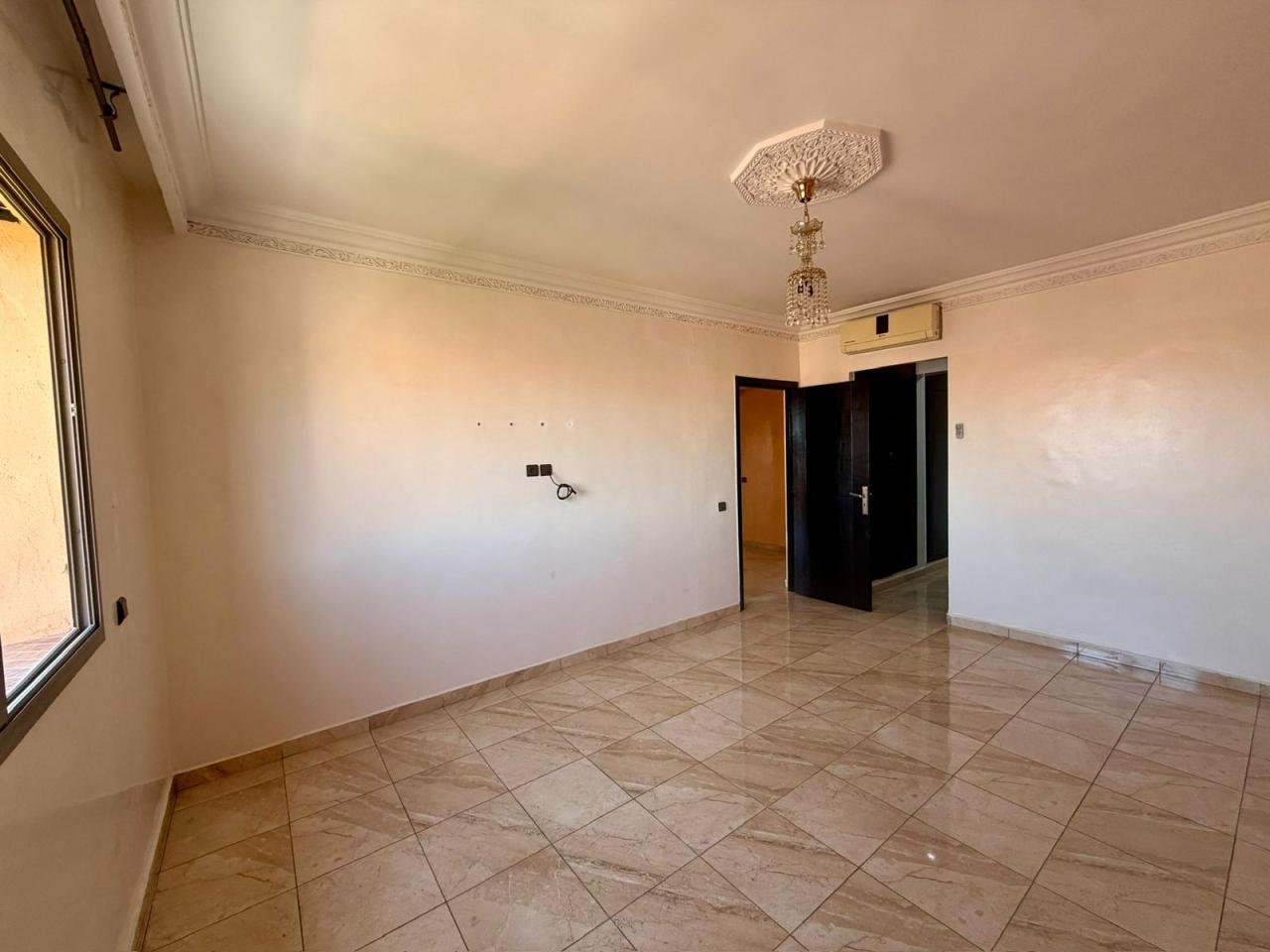 Grand Appartement Familial 3 Chambres à Vendre – Route d'Agadir