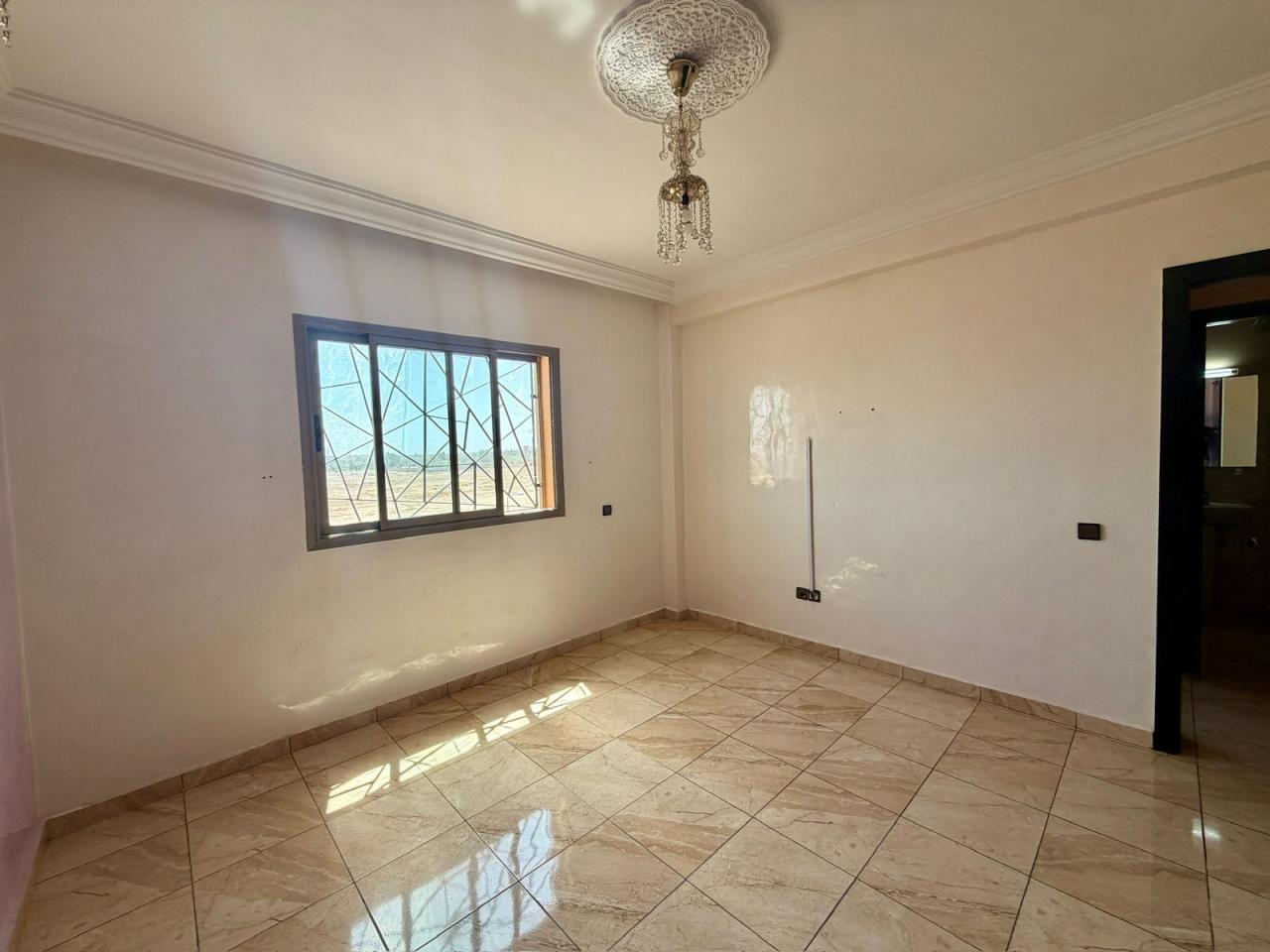Grand Appartement Familial 3 Chambres à Vendre – Route d'Agadir
