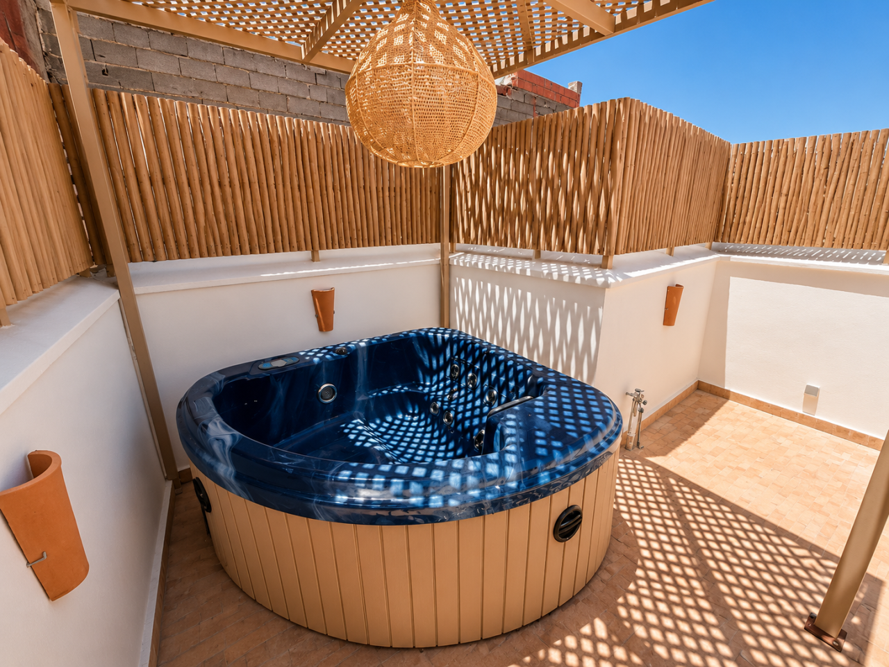 Joli Riad TITRÉ de 3 chambres avec Jacuzzi à vendre à Bab Doukkala