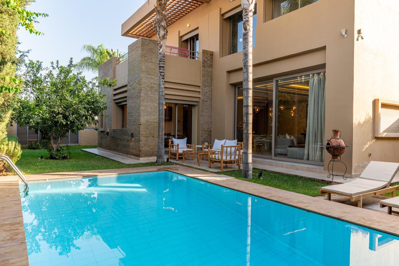 Villa moderne 3 chambres à louer à Akenza