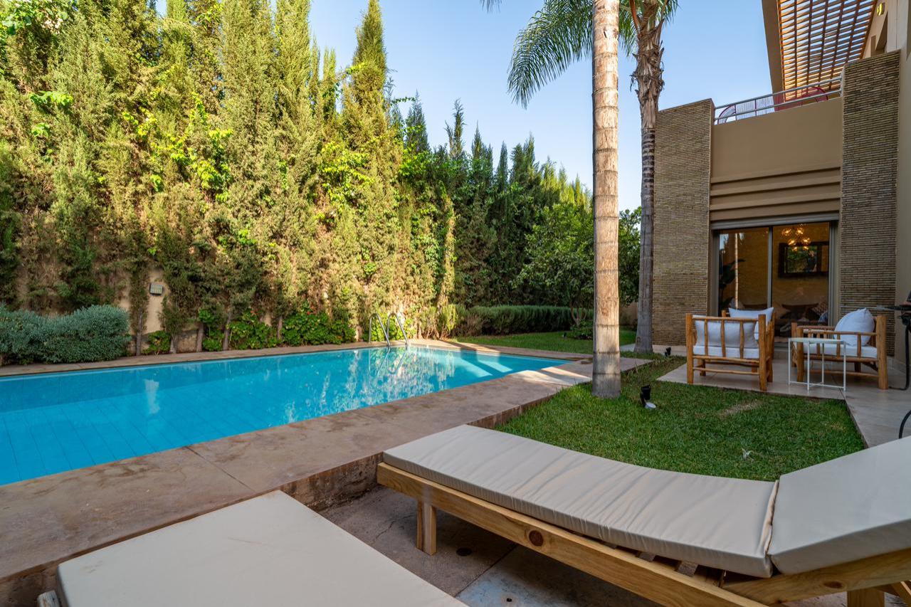 Villa moderne 3 chambres à louer à Akenza