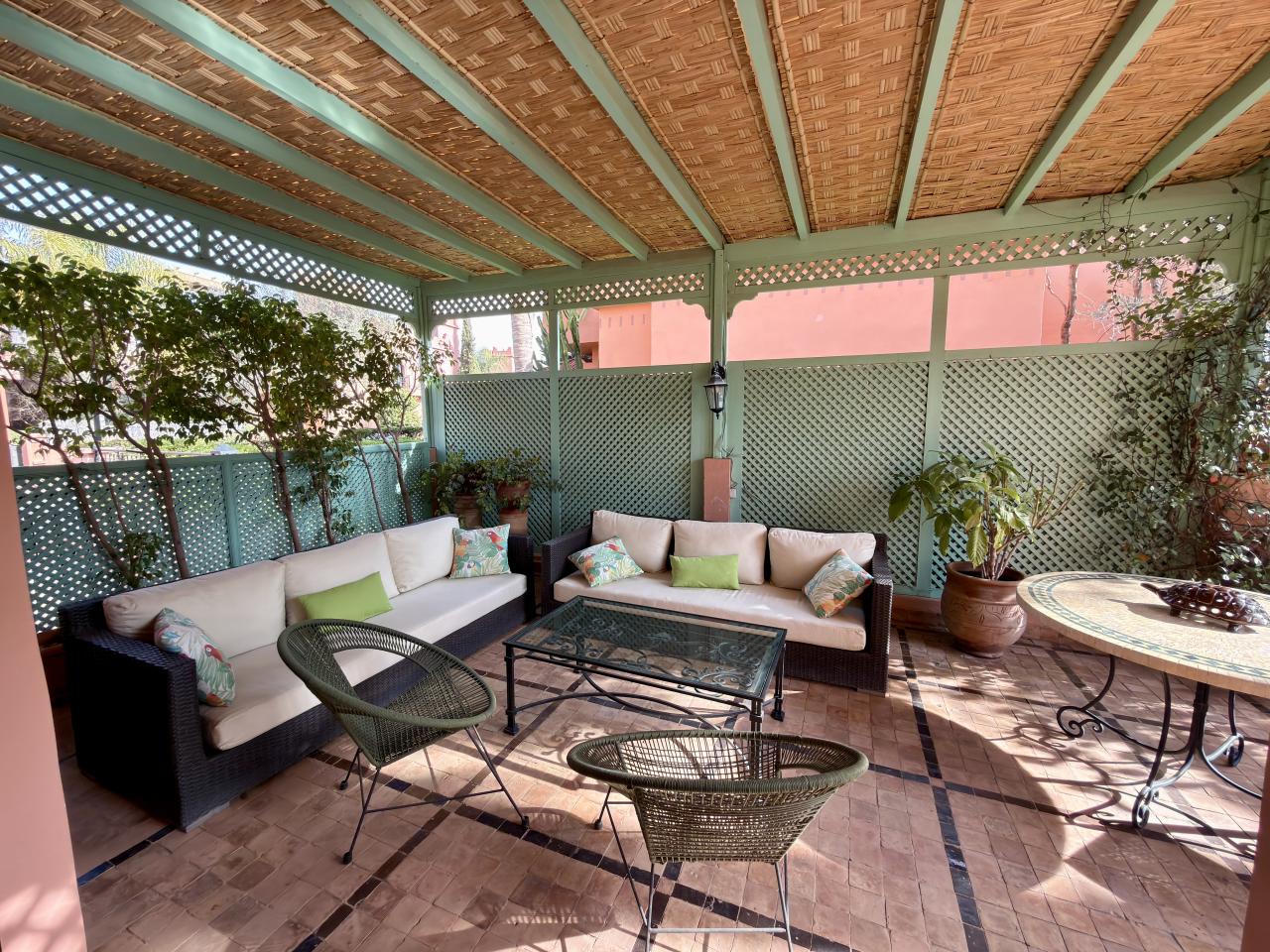 Villa 4 façades à vendre Route de Ouarzazate