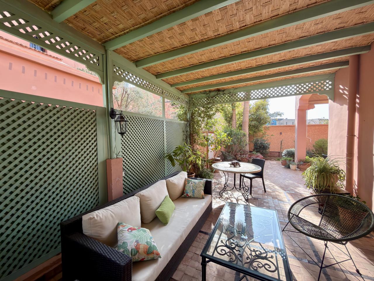 Villa 4 façades à vendre Route de Ouarzazate