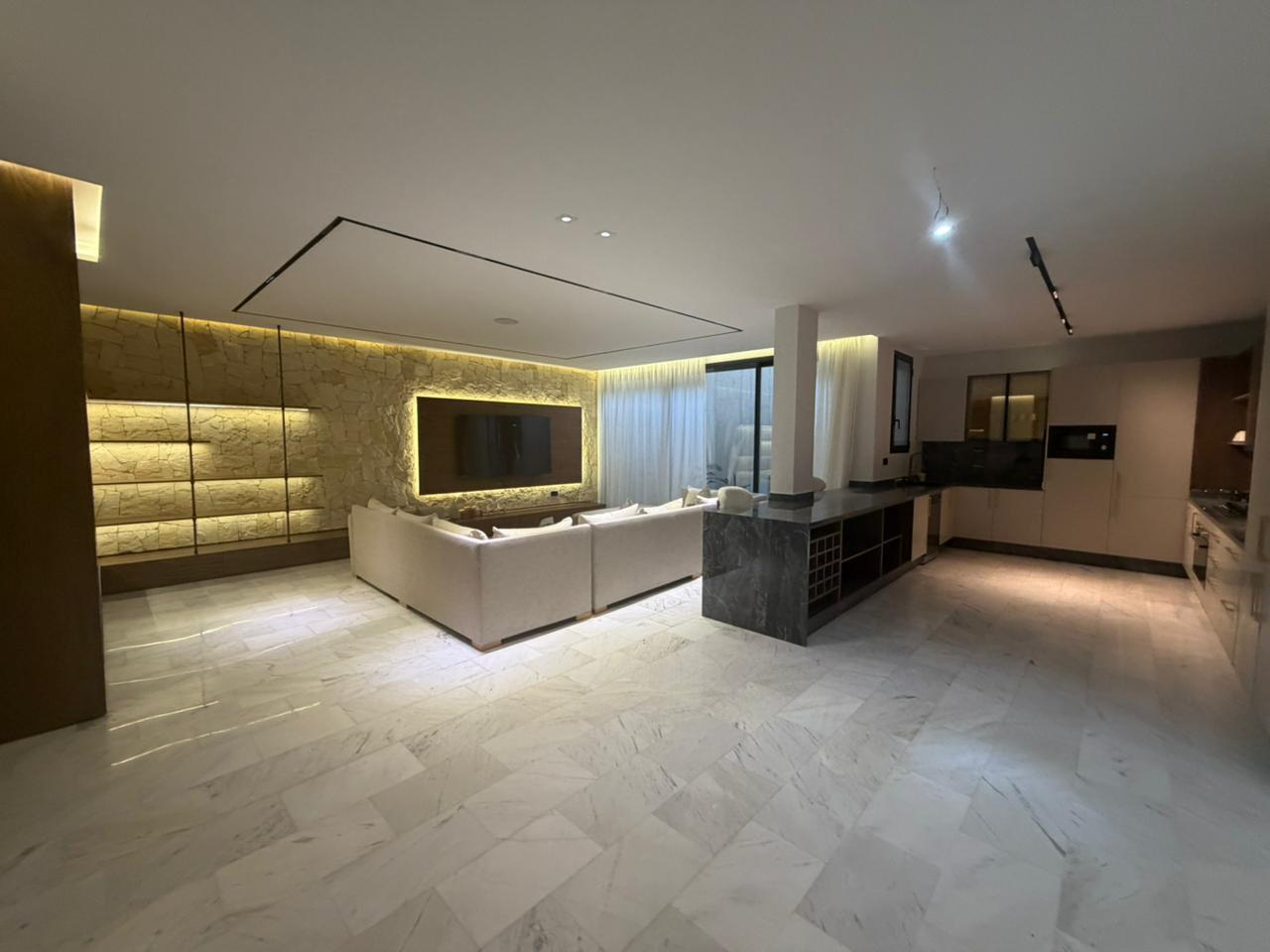 Villa 5 suites à vendre – Domaine golfique sécurisé Route de l’Ourika