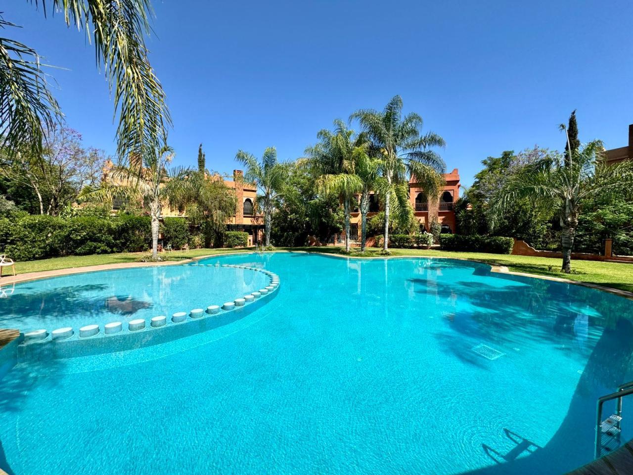 Villa 4 façades à vendre Route de Ouarzazate