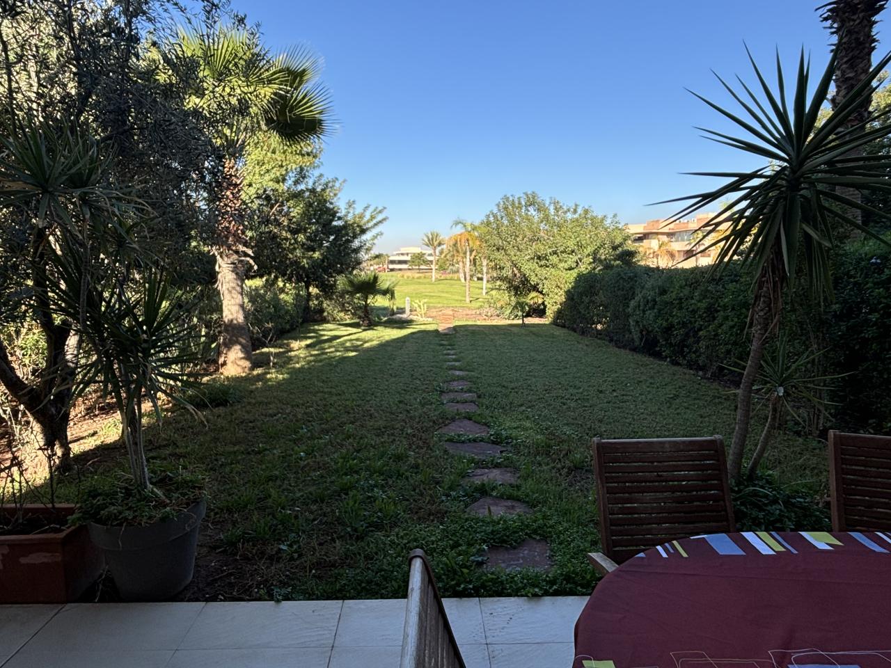 MAGNIFIQUE REZ DE JARDIN 2 CHAMBRES PRESTIGIA TOPAZE À LOUER