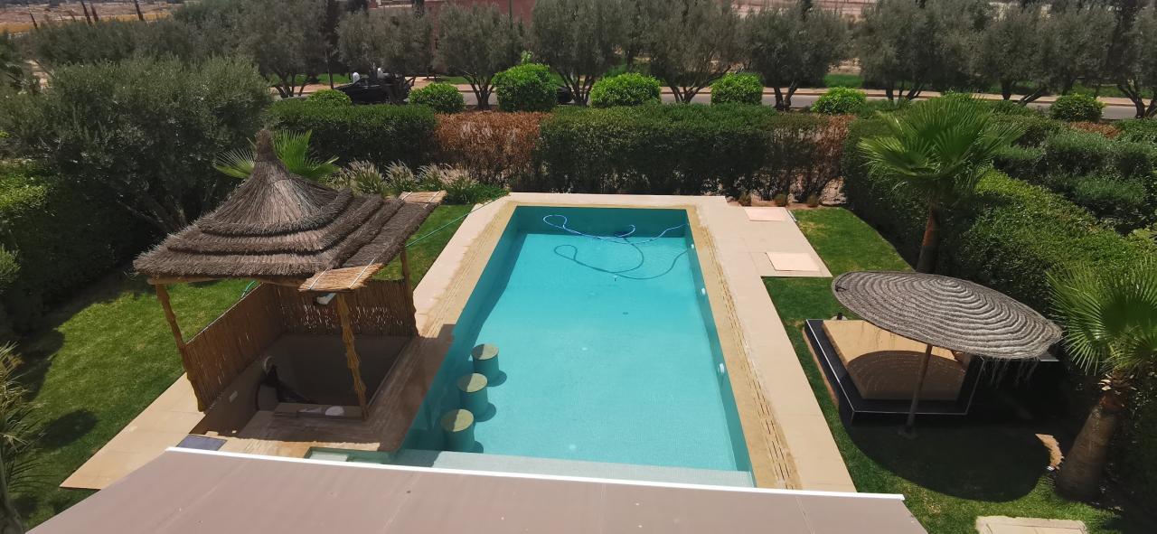 Villa 5 chambres à louer non meublée sur route de casa