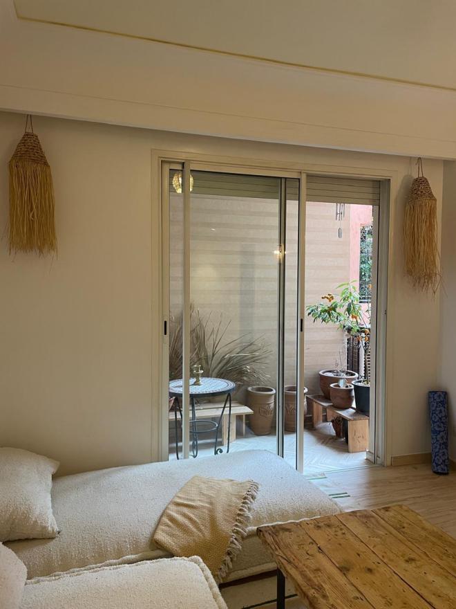 Appartement 2 chambres non meublé à louer à Victor Hugo