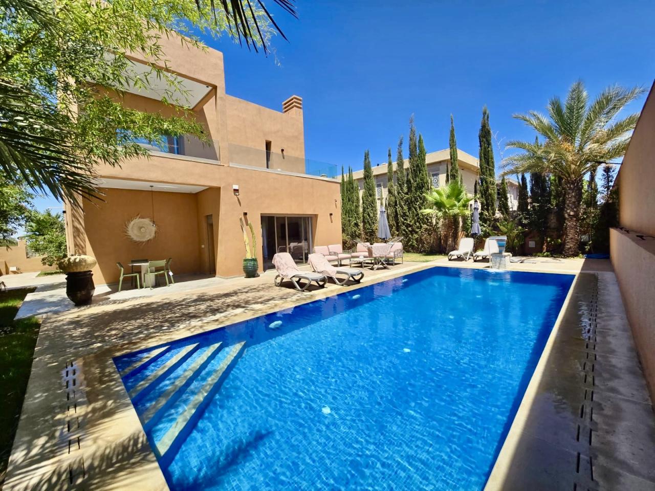 Villa Chaleureuse Avec Piscine Privée Un Havre De Paix