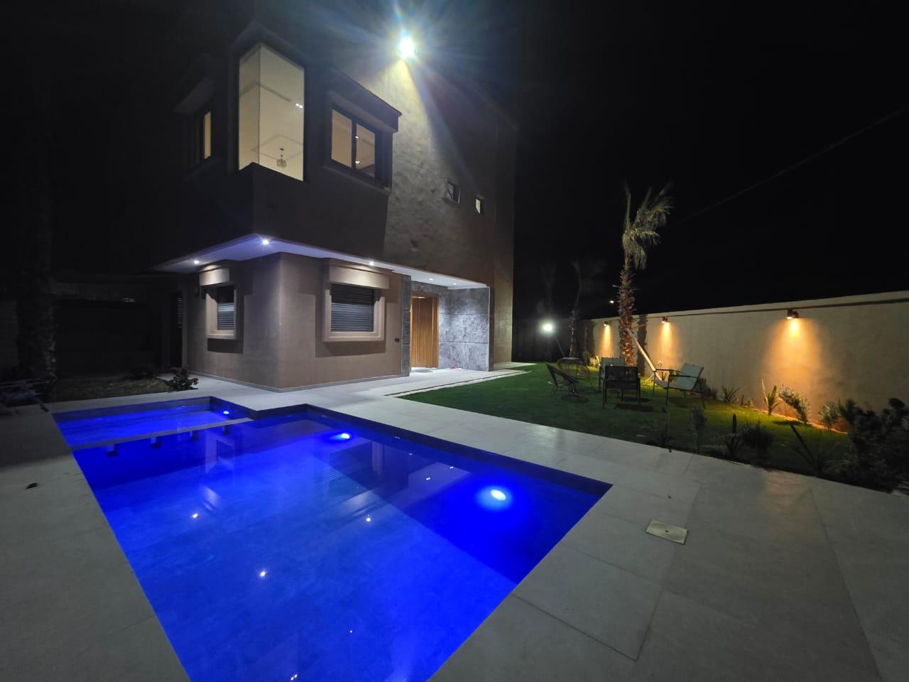 Villa Neuve Meublée à Vendre – Route d’Amezmiz