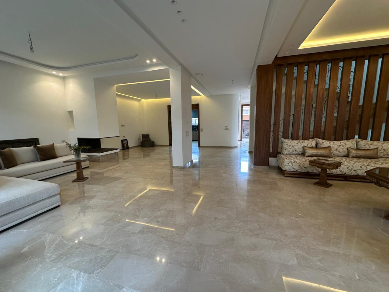 Villa d’exception à vendre – 5 chambres - Agdal