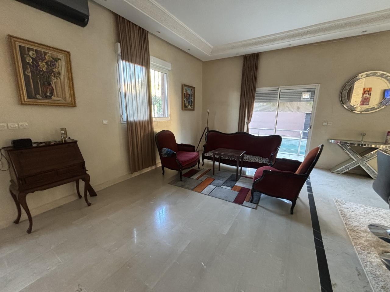 Spacieuse villa 8 chambres à louer à Targa