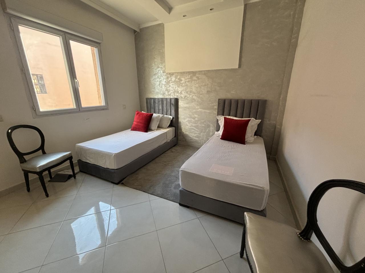 Spacieuse villa 8 chambres à louer à Targa