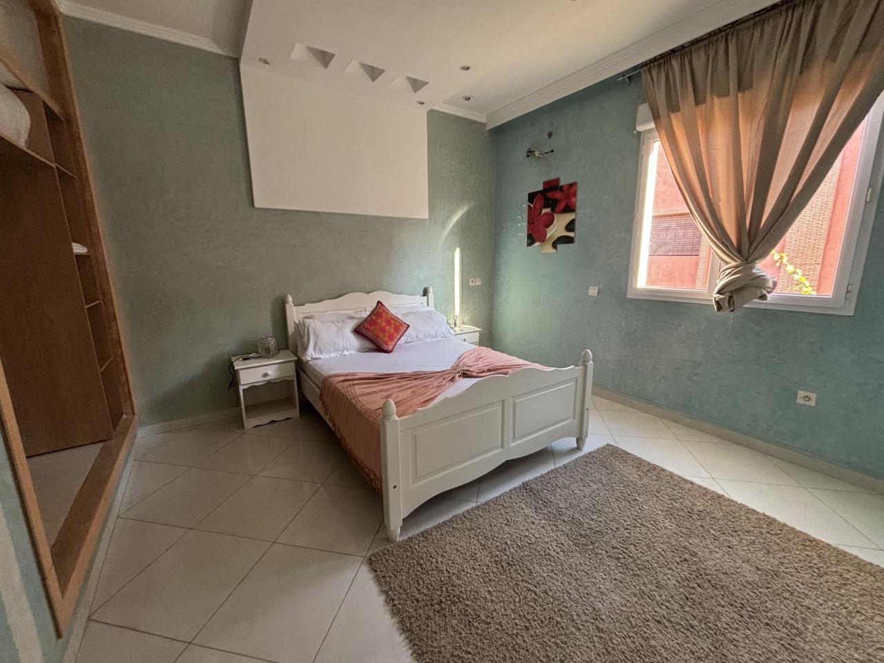 Spacieuse villa 8 chambres à louer à Targa